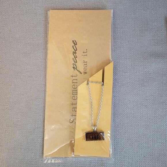 NWT "WILD" USA Made Wood Pendant Necklace Silver Link Chain With Display - Picture 9 of 14